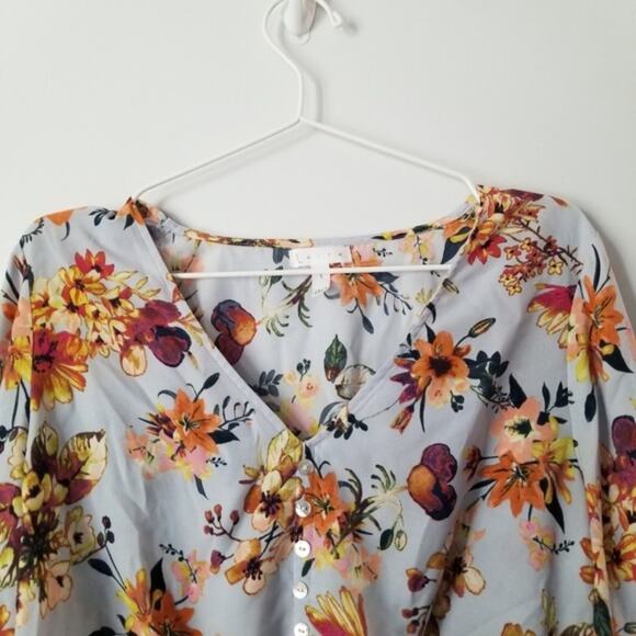 Leith Floral Crop Front Tie Blouse with Bell Sleeves size Small - Picture 4 of 9